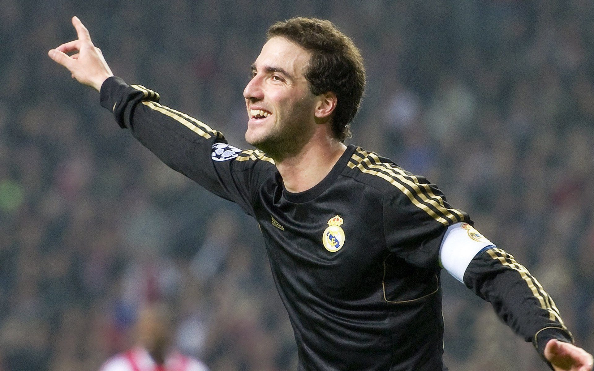 欧国联赛场面火爆,球迷热情高涨,欧国联赛程2020赛制